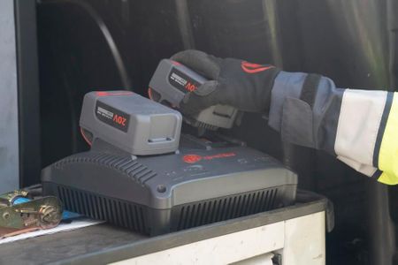 Ingersoll-Rand 20V Cordless Impact Wrench – Heavy Duty, 4000 Nm, 4 Modes