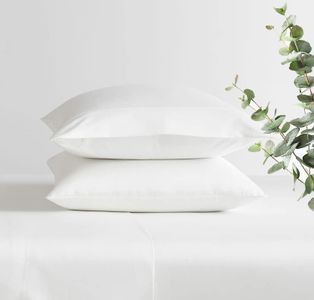 EUCALYPSO Premium 100% Tencel Cooling Pillowcase Set of 2 | Soft, Skin Pampering, Temperature Regulating, Eucalyptus Derived, Moisture Wicking, Gentle on Skin and Hair| Classic White (King)