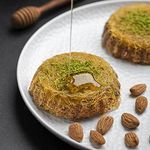 The Baklava Box Almond & Milkmaid Kunafa | Almonds Kunafa Sweet Box | Eastern Dessert Sweet with Honey | Nuts Baklava Swwet Gift Box - 4 Pieces, 500g