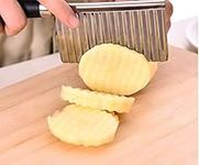 Vegetable & Fruit Wavy Crinkle Cutting Tool Serrator Salad Chopping Knife French Fry Slicer, Steel Blade Slicer Chops