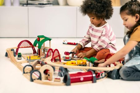 BRIO World Deluxe Wooden Train Set – 87-Piece Railway Toy
