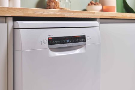 Bosch Series 4 Freestanding Dishwasher, 60cm, 13 Place Settings, ExtraDry, White
