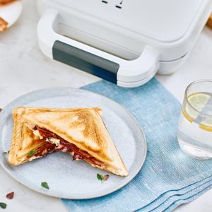 Breville Deep Fill Toastie Maker – Non-Stick Sandwich Press