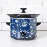 Uncanny Brands Star Wars The Mandalorian 2-Quart Slow Cooker- Kitchen Appliance-Baby Yoda