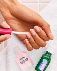 Sally Hansen Maximum Growth Nail Treatment – Strengthening Formula