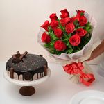 FlowerAura Fresh 500g Oreo Kitkat Cake With Fresh Live 15 Red Roses Flower Bouquet For Valentine's Day Gift, Birthday Gift, Anniversary Gift, Women's Day Gift & Mother's Day Gift (Same Day Delivery)