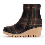 MUK LUKS Women's Vermont Essex Boots, Black Plaid, 11