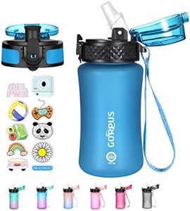 GOPPUS 350ml/12oz Botellas Agua para Niños con Pajita Sin BPA Botella Bebidas a Prueba Fugas para la Escuela Tritan Botella de Agua Deportiva Reutilizable Pequeños con Marcas de Tiempo con 2 Tapas