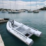 12FT Inflatable Boat, 4-5Person Portable raft, Aluminum seat Board and Floor, 4 Independent air Tubes,18 inch Large Float,High maneuverability and Rounded Tail Design(Cylindrical Tail). (12FT)
