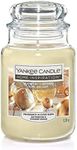 Yankee Candle Glistening Christmas - Large Jar - Warm up the holidays with a welcoming hug of creamy vanilla and soft amber