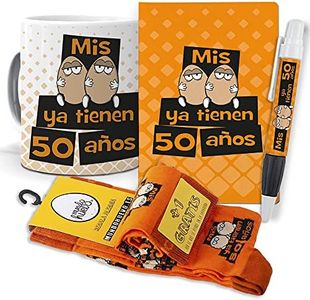 mundohuevo Super Regalo Personalizado para 50 cumpleaños Hombre. Mis Huevos ya Tienen 50 años. Taza, libreta, boli y Trio de Calcetines