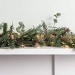 Lights4fun 2m Pre Lit Frosted Berry & Pinecone Artificial Christmas Garland Decoration with Battery Operated Micro LED Fairy Lights