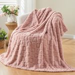 NEWCOSPLAY Super Soft Throw Blanket Pink Premium Silky Flannel Fleece 3D Heart Checkered Lightweight Bed Blanket All Season Use (Pink Heart, Throw(50"x70"))