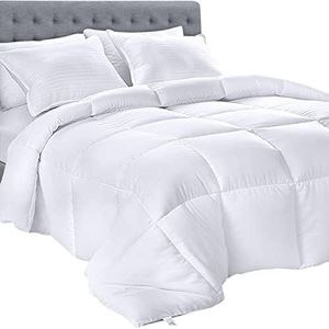 Utopia Bedding Lightweight Comforter Ultra Soft Down Alternative (White King) - All Season Comforter - Plush Siliconized Fiberfill Duvet Insert - Box Stitched- by