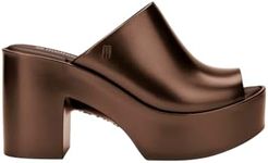 Melissa Mule Hype Metallic Heel - Fashion Sandal for Women - Iridescent Comfortable Mule Style - 9.5cm Heel Height - High-Shine Upper with Bubblegum Scent - Chic and Sophisticated, Bronze, 10