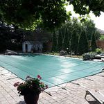 VEVOR Pool Safety Cover 18x42ft, Inground Pool Cover fit for 16x40 ft Pool, Rectangle Inground Safety Pool Cover Green Mesh Solid Pool Safety Cover for Swimming Pool Winter Safety Cover