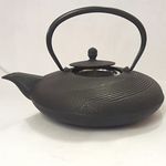 Traditional Cast Iron Teapot Japanese Asian Style (Short Oval, 1.0L Black)