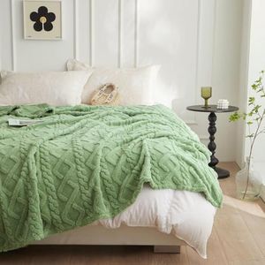 DAWNTREES Soft Flannel Blanket 200x230cm, Light Plush Comfortable Texture, Suitable for Sofa Travel Camping Four Seasons Plush Blanket Green