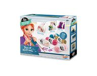 BUKI Be Teens Knitting for Beginners Kit – Learn to Knit Kit for Kids, Adults, Craft Set with Wool, Needles & Instructions - Finger Knitting & Stocking Stitch - Make a Scarf, Purse & Gloves