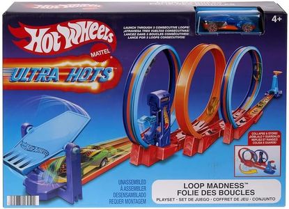 Hot Wheels Ultra Hots Loop Madness Track Set with 3 Loops and 1 Hot Wheels Car