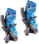 Solar Garden Decor Chameleon Figurine | Lawn and Yard Decorations | Outdoor LED Animal Figure | Light Up Decorative Statue Accents Patio, Balcony, Deck | Great Housewarming Gift Idea (Blue, 1 Pack)