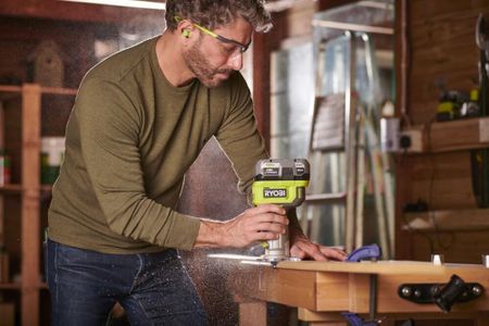 RYOBI 18V Cordless Router – Compact Handheld Woodworking Tool