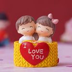 eCraftIndia Cute Couple Statue with I Love You Decorative Showpiece - Valentine Gift for Girlfriend, Boyfriend, Husband, Wife (Polyresin, Multicolor)