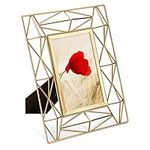 Navaris Prism Design Photo Frame - Fits 5 x 7 inch Photos - Glass and Metal Standing Rectangular Picture Frame for Desk or Table Top - Gold