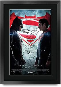 HWC Trading Póster impreso de Batman Vs Superman The Cast Ben Affleck Henry Cavill Gifts con autógrafo firmado para los fans de la película Memorabilia – Enmarcado A3