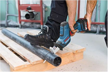 Bosch Professional 18V Cordless Reciprocating Saw – Compact, 3 Blades, L-BOXX