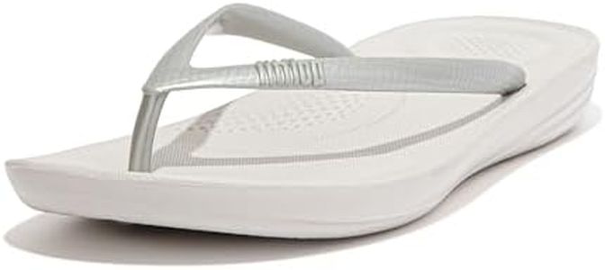 FitFlop Women's iQushion Rubber Flip-Flips with Contoured Footbed for Walking, Lightweight Ergonomic Flip Flop Sandals with Arch Support and Foot Impact Pillows, Silver, 7 US Women