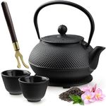 KADAX Cast Iron Teapot with Enamelled Interior 850 ml, Japanese Tea Kettle with Lid, Two Cups, Trivet Stand and Infuser for Loose Leaf (Black)
