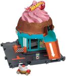 Hot Wheels Let's Race Netflix - City Track Set Age 3+ with 1 Hot Wheels Car, Track Play that Connects to Other Sets, Ice Cream Shop Playset, HTN77