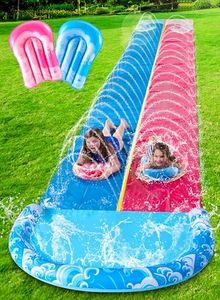 JOYIN 32,5ft/990.6cm Wasserrutsche und 2 aufblasbare Boards, extra Lange Doppel-Garten-Wasserrutsche mit Sprinkler für Kinder und Erwachsene, Sommer-Wasserspielzeug für den Garten, Blau, Rosa