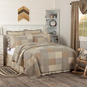 VHC Brands Sawyer Mill Charcoal 5 Piece Luxury King Quilt Set (1 Quilt, 2 King Shams, 2 Pillowcase)