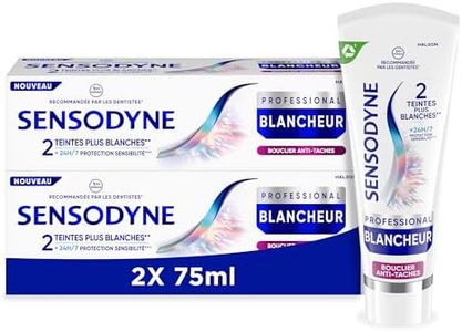 Sensodyne Professional Blancheur, Dentifrice blanchissant cliniquement prouvé pour les dents sensibles visiblement plus blanches, Bouclier Anti-tâches Menthe, Pack de 2 x 75 ml