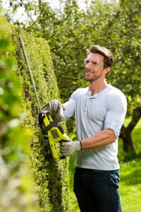 Ryobi 18V ONE+ Cordless Hedge Trimmer, 45cm Blade – Body Only