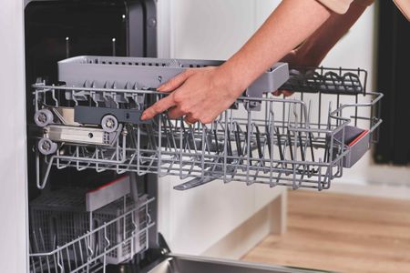 Bosch Series 4 Freestanding Dishwasher, 60cm, 13 Place Settings, ExtraDry, White