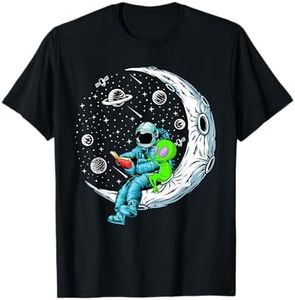 Funny Alien & Astronaut Reads Book Outer Space Book Readers T-Shirt