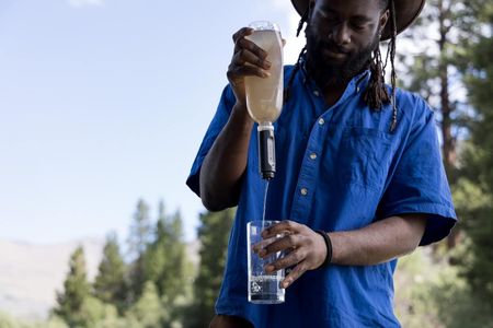 LifeStraw Peak 1L Squeeze Water Bottle – Portable Filtration System