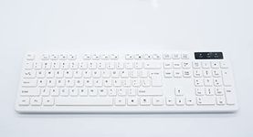 TRIXES White USB Slim Keyboard Plug and Play with Cover