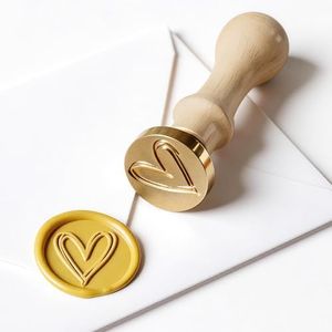 Pilloze Heart Wax Seal Stamp, 3D Embossed Relief Carving Head and Wood Handle for Wax Seal Stamp Kit, Decor ffor Thanksgiving Card/Envelope/Gift Wrap/Wedding Engagement Party Invitation