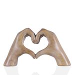 Wood grain hand heart decoration, heart hand statue, love finger sculpture wedding decoration, suitable for bookshelf coffee table office bedroom TV cabinet bookshelf small ornaments home decoration.