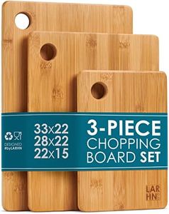 LARHN Wooden Chopping Board (Set of 3) - 3 Extra Thick Bamboo Chopping Boards - 33 x 22 cm / 28 x 22 cm / 22 x 15 cm - The Perfect Wooden Board Kitchen, Bread Boards and Serving Boards