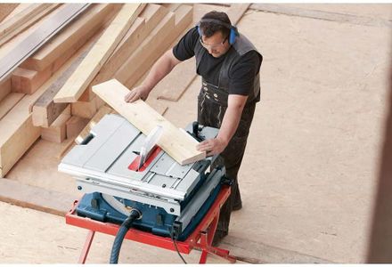 Bosch Professional Table Saw – GTS 10 XC, High Precision Cutting