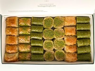 Karakoy Gulluoglu | Turkish Assorted Baklava 1000g