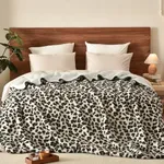 PHF Leopard Print Sherpa Fleece Blanket Queen Size for Women Men Adults, Reversible Thick and Warm Blanket for Winter, Ultra Soft Fuzzy Animal Pattern Bedding for Bed Sofa Couch Travel, 90x90