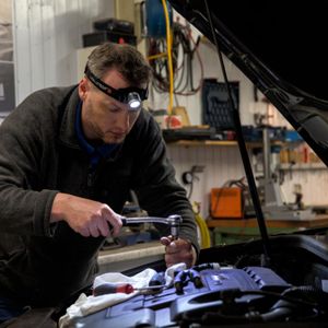 Ledlenser Rechargeable Headlamp – H7R.2, Adjustable Brightness