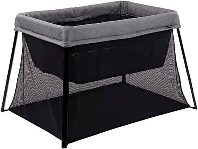 Safety 1st Dream and Go Travel Playard, Light weight and folds compact for easy storage and travel, with a soft mattress and zip up bassinet, Grey Wolf