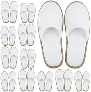 BERGMAN KELLY Spa Slippers, Closed Toe (White, Cocoa Trim, 12 Pairs- 6 Large, 6 Medium) Disposable Indoor Hotel Slippers for Men and Women, Fluffy Coral Fleece, Deluxe Padded Sole for Extra Comfort